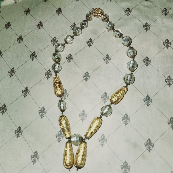 Stunning Decorative Gold Gilt Metal Bead & Spun Glass Bead Necklace Vintage - Picture 4 of 7
